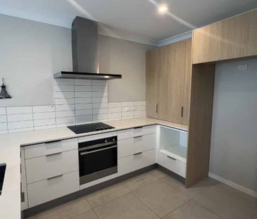 21 Koura Drive, Red Beach - Photo 2