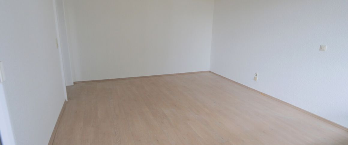 Willkommen in Ihrem neuen Zuhause! Weitläufige 4-Zimmer-Wohnung mit zwei Balkonen. - Photo 1