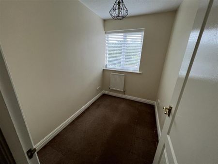 3 bedroom detached house to rent - Photo 3
