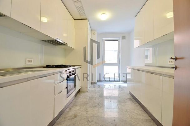 Aviatorilor modern building 2 bedroom For Rent - Fotografie 1