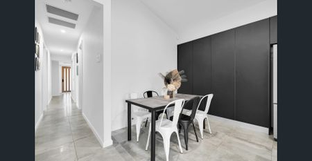 Modern 4 bedroom home in Thirlmere - Photo 3