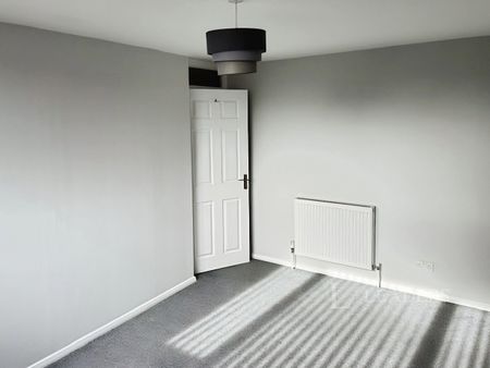 3 bedroom house to rent Coombelands, SG8 - Photo 4