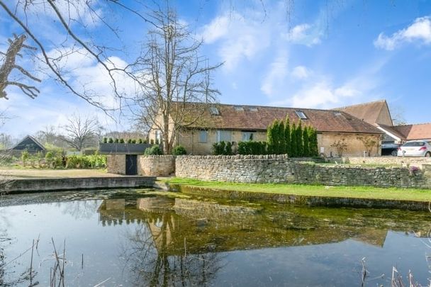 Church farmhouse, Holton - Photo 1