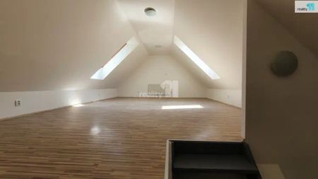ihned volný nezařízený byt 2+kk, 64 m - Fotografie 5