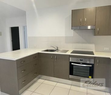 Spacious Unit - Photo 4