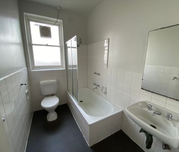 1 / 11 Crimea St, St Kilda - Photo 1