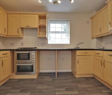 2 bedroom flat to rent - Photo 3