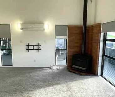 3-bedroom Family Home Henderson - Photo 1