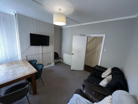 5 bedroom terraced house to rent - Photo 2