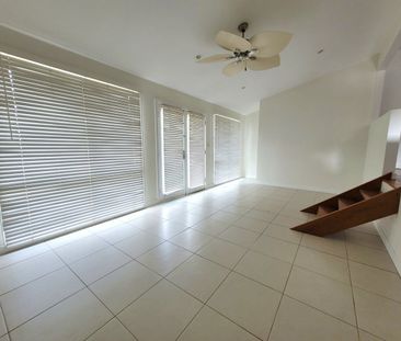 Beautifully Presented Double Brick Home - Photo 1