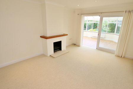 4 bedroom house to rent Sorbie Close, Weybridge, KT13 - Photo 2