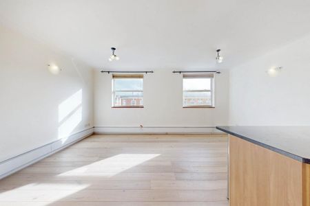 3 bedroom apartment to rent - Photo 4