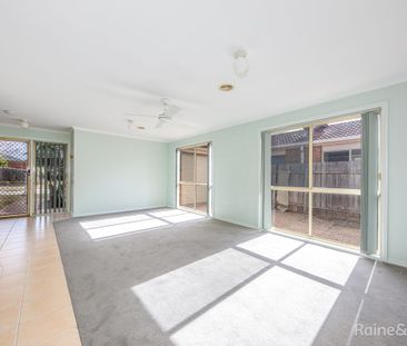 MODERN FAMILY HOME CLOSE TO ALL AMENTIES - Photo 2