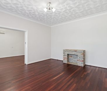 Spacious Family Home in a Convenient Location - Photo 2