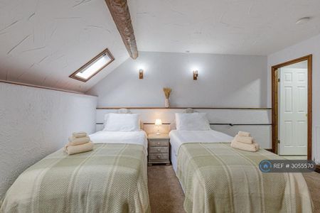 2 bedroom terraced house to rent - Photo 3