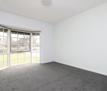 1/7 Kernan Street, Strathmore VIC 3041 - Photo 1