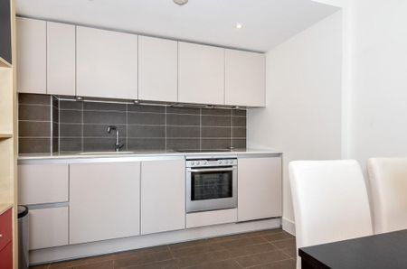 1 bedroom flat to rent - Photo 4