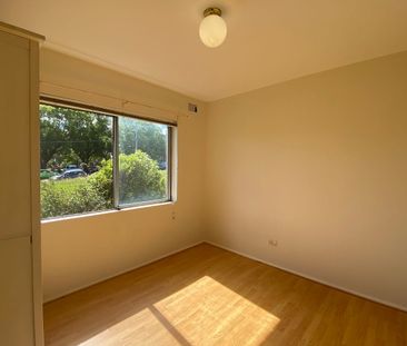 Light & Bright Two Bedroom Unit - Photo 2