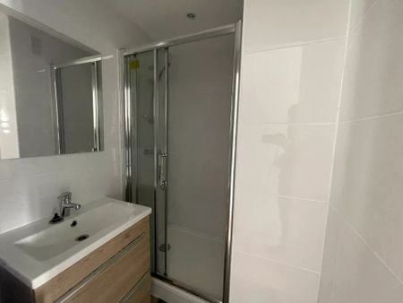 A LOUER - AIX EN PROVENCE - CHAMBRE EN COLOCATION AVEC PARKING - Photo 4