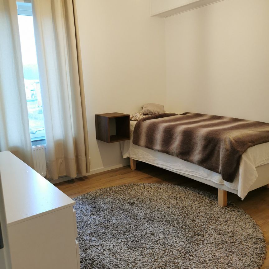 Edsby Allé, Upplands Väsby - Photo 1