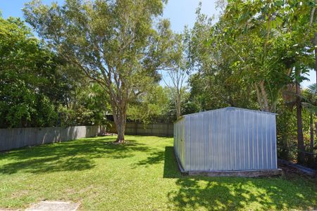 Beach Renovated Family Home - Photo 2