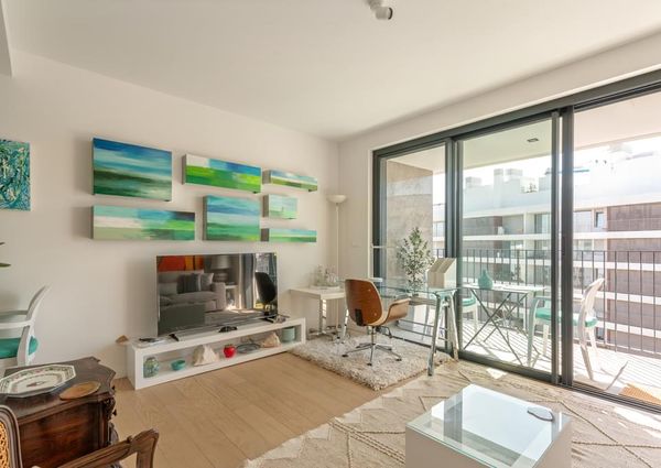 1 Bedroom Apartment with swimming pool, Miraflores, Oeiras