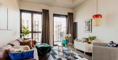 1 Bedroom Apartment - Photo 2