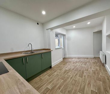 3 bedroom end of terrace house to rent - Photo 6