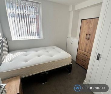 1 bedroom in a house share to rent - Photo 5