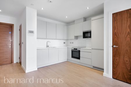 Sutton Court Road, Sutton - Photo 3