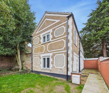 2 bedroom detached house to rent - Photo 2