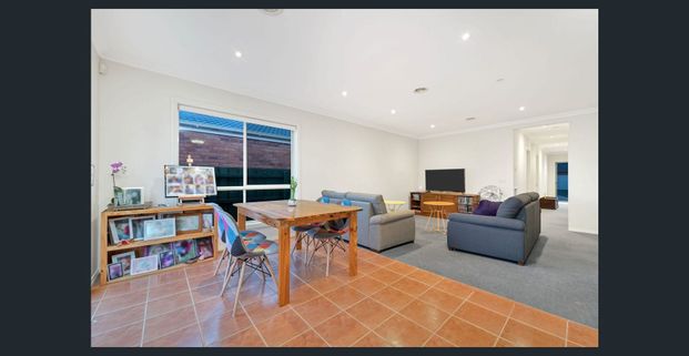 Comfort, Space & Convenience in the Heart of Harkness - Photo 1