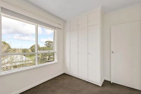 Unit 15/2 Brook Street, Hawthorn. - Photo 5