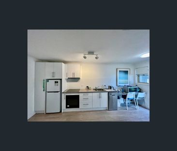 2/6 Hinkler Parade, Maroochydore, Qld 4558 - Photo 5