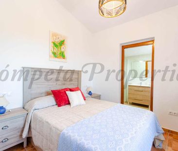 Country Property in Cómpeta, Inland Andalucia at the foot of the mo... - Photo 3