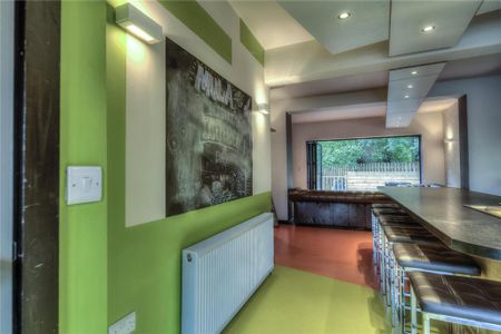 6 bedroom semi-detached house to rent - Photo 4