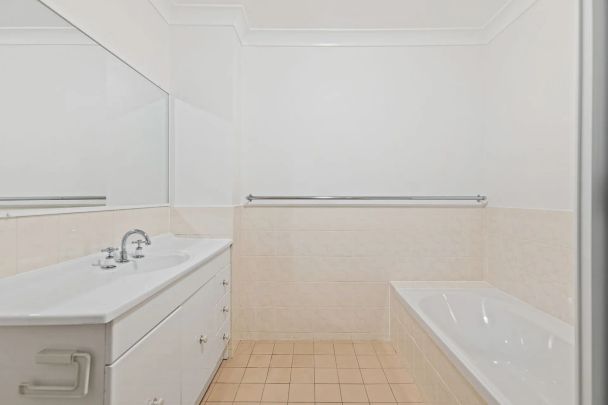 Well Appointed Apartment in Prime Location - Photo 1