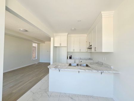 For Lease - 61 Copperhill Heights, Barrie, Ontario - Photo 5