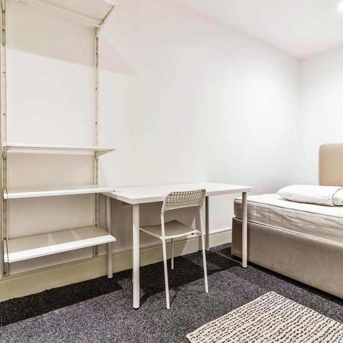 3 bedroom apartment to rent - Photo 1