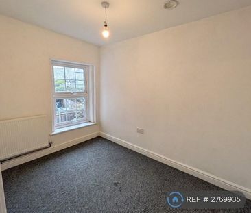 2 bedroom end of terrace house to rent - Photo 4