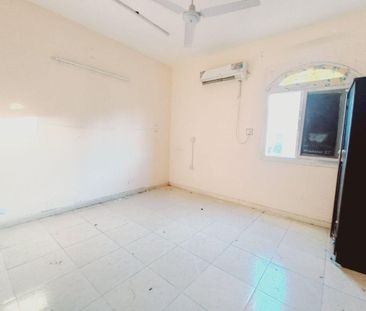 Luxurious 1bhk with balcony roadside building - Photo 2