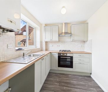 2 bedroom terraced house to rent - Photo 4