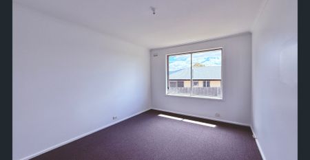 Fresh, Bright & Ready to Move In – 3 Bedroom Home in Herdsmans Cove - Photo 2