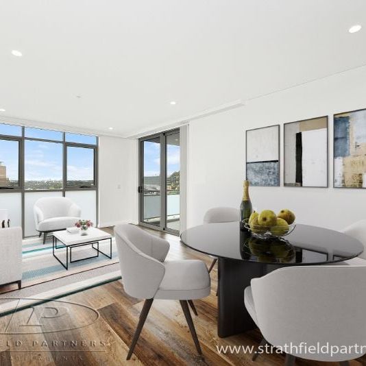 Located on Level 7, Luxury Apartment - Photo 1