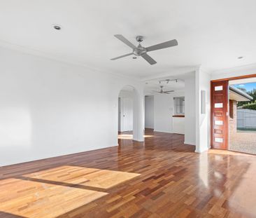 Spacious Family Home - Photo 3