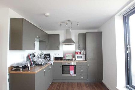 Addlestone, Surrey, KT15 - Photo 3