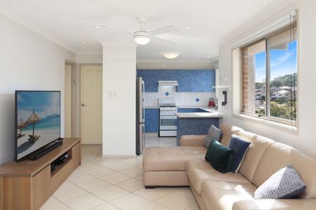 1/7 Smillie Avenue, Terrigal - Photo 3