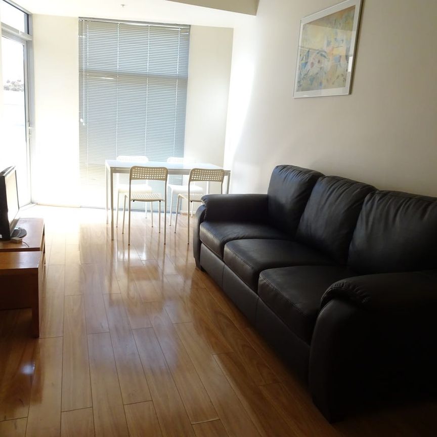 LIVE ON SWANSTON STREET CARLTON FURNISHED TWO BEDROOM APARTMENT CLOSE BY IS RMIT,MELBOURNE UNIVERSITIES ,TRINITY COLLEGE,TRAMS ,CAFES ,SHOPS, MOVE IN - Photo 1