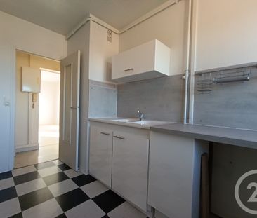 Location Appartement 4 pièces 68m² LA CHAPELLE ST LUC 10600 - Photo 2