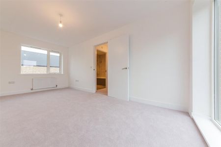 4 bedroom detached house to rent - Photo 5